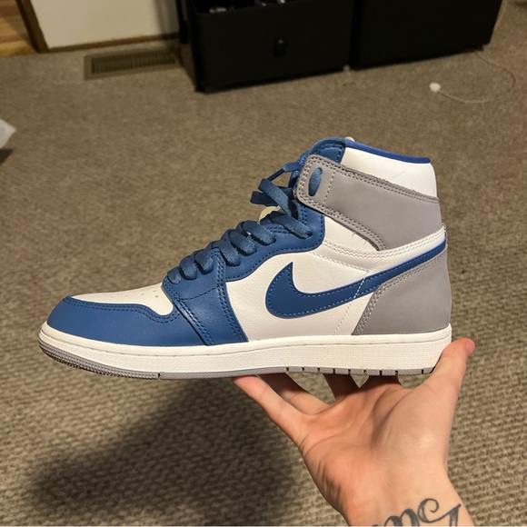 Size-9.5 Jordan 1 OG True Blue